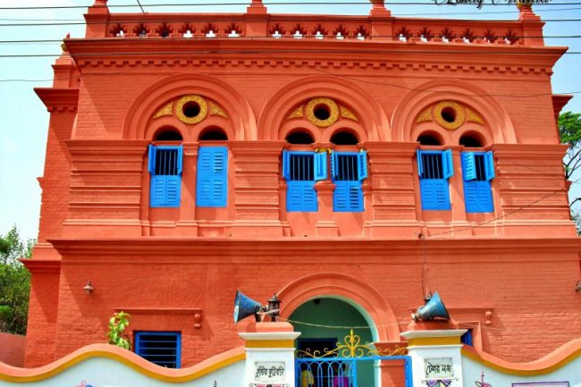 কুষ্টিয়ার ঠাকুর লজ : ঠাকুর পরিবারের তৎকালীন ব্যাবসায়িক প্রতিষ্ঠান