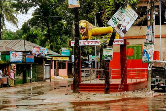 কুড়িগ্রামের বীর শহীদদের স্মৃতিতে উজ্জ্বল মুক্তিযোদ্ধা স্মৃতি ফলক