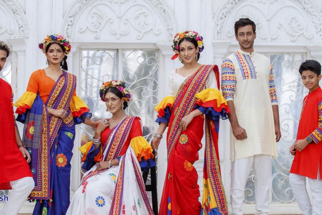 রঙ বাংলাদেশ : রুচিশীল ও সৃজনশীল পোশাকের আনাচে-কানাচে রঙের মেলা