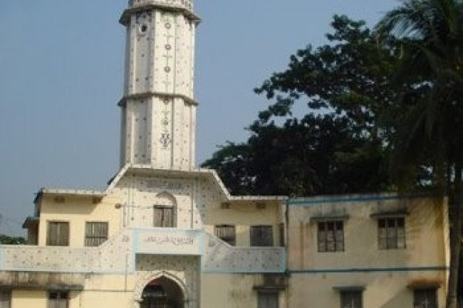 Islamic Heritage and Architecture Bespeckled Shariatpur’s Burir Hat Jame Masjid