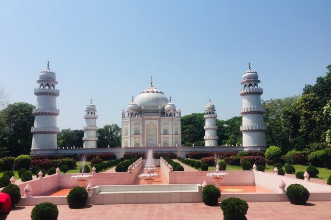The Wonder of Banglar Taj Mahal
