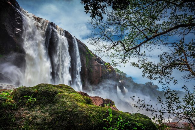 আথিরাপল্লি : ভারতবর্ষের নায়াগ্রা ফলস্ নামে খ্যাত জলপ্রপাত