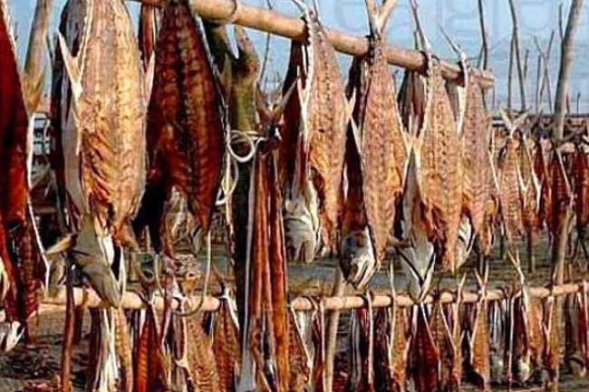 রসনামৃত : বাঙালির ঐতিহ্যবাহী খাবার শুঁটকি