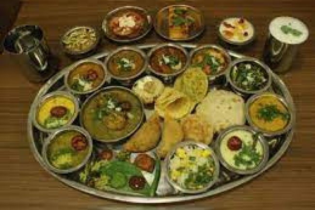পুরান ঢাকায় নিরামিষ খাবারের রেস্তোরাঁ