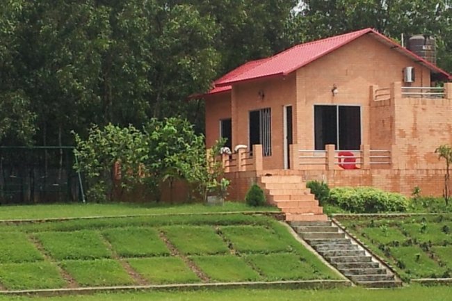 শালবনের মাঝে প্রকৃতির ছোঁয়ায় গড়ে ওঠা আরশিনগর হলিডে রিসোর্ট : গাজীপুর