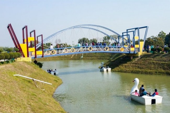 গ্রীন ভ্যালি পার্ক : লালপুর, নাটোর