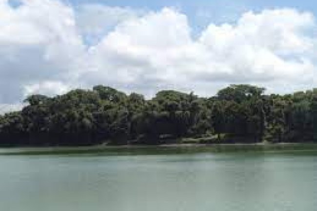 মহিষার ঐতিহাসিক দিগম্বরী দিঘী : শরীয়তপুর