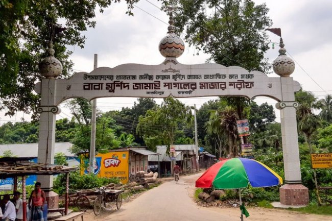 বাবা মুর্শিদ জামাই পাগলের মাজার : রাজবাড়ী