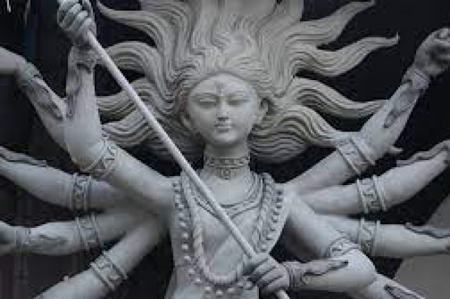 কলকাতার ঐতিহাসিক কুমোরটুলিতে একদিন
